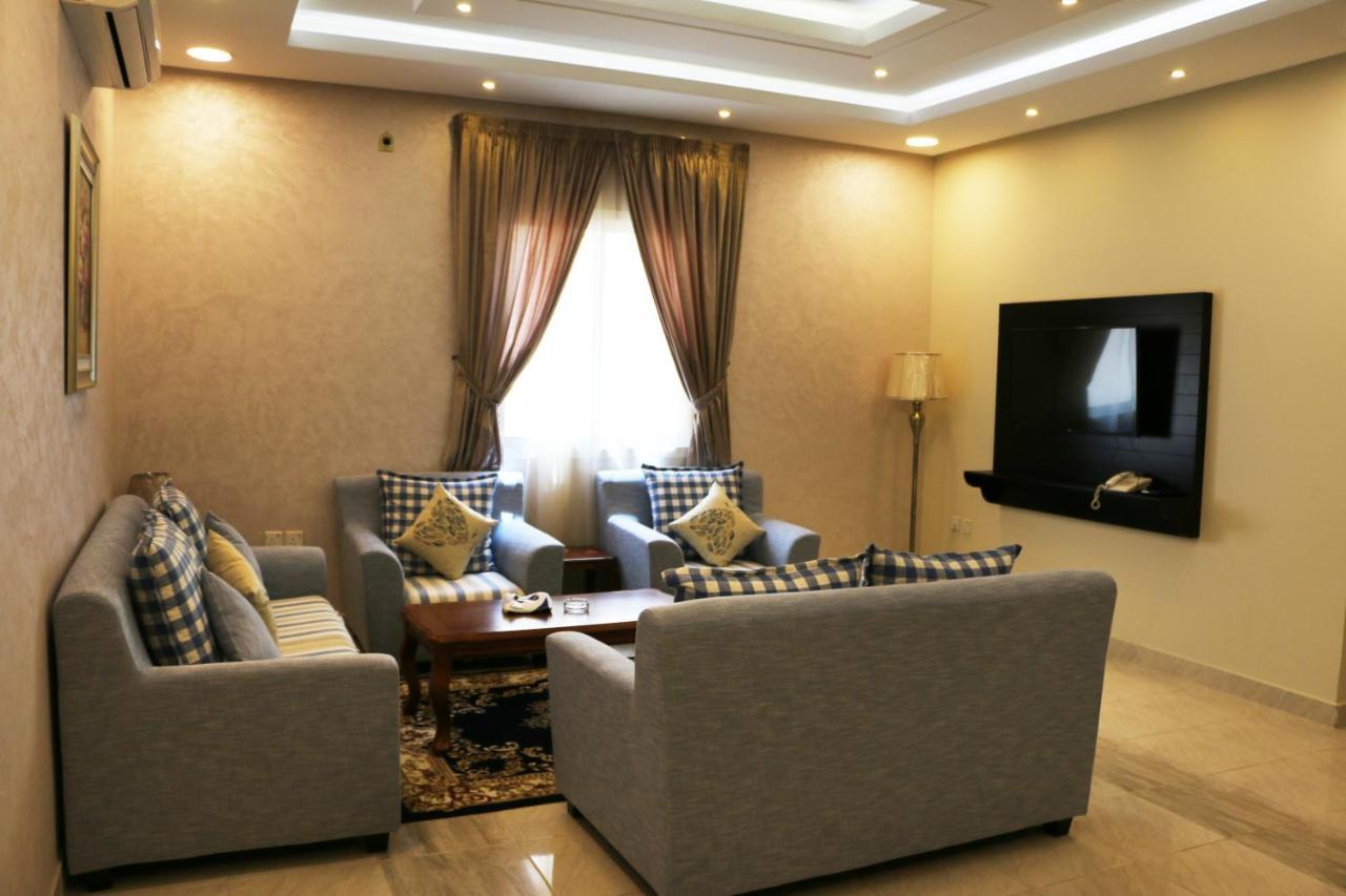 Ejaz Hotel Apartments Рияд Екстериор снимка